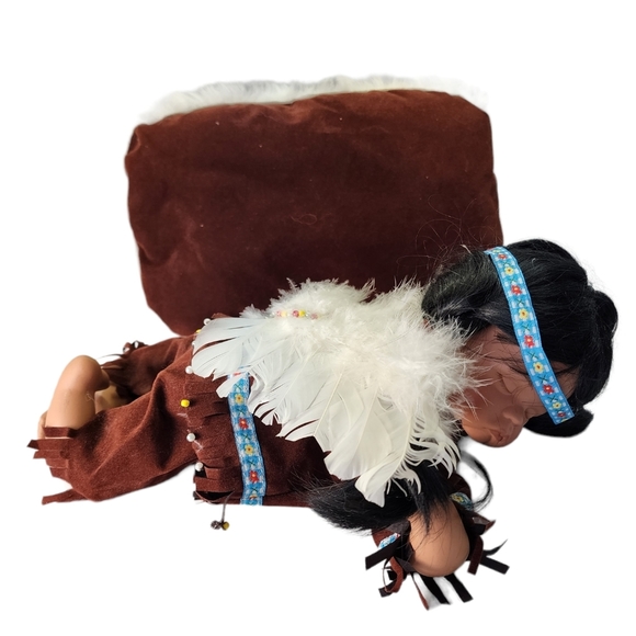GOLDENVALE 1/2000 Native American Sleeping Baby Porcelain Doll on Pillow - Picture 6 of 10